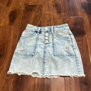 Justice light denim skirt. Girls size 8